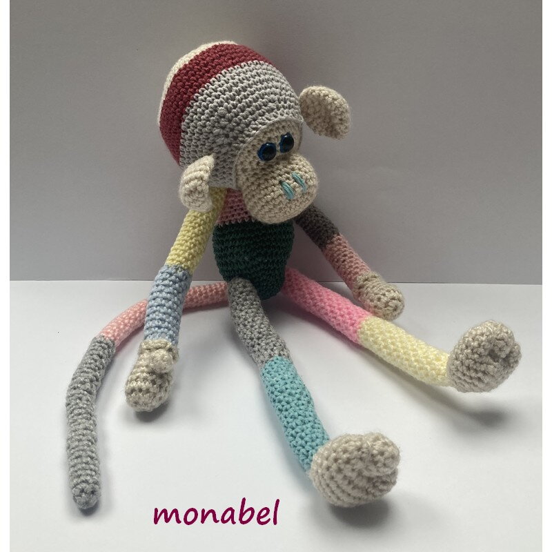 9. Dekorace - Opička